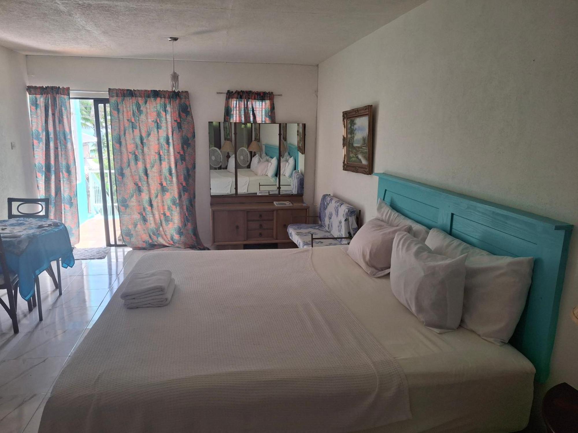 Ocean View Apartments Bridgetown Eksteriør bilde